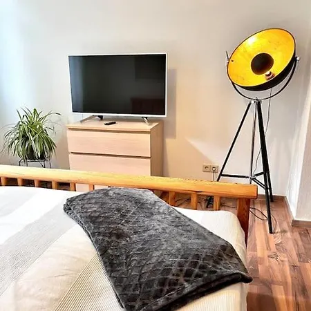 Gemuetliches 1 Zimmer- In Neuenbuerg דירה *